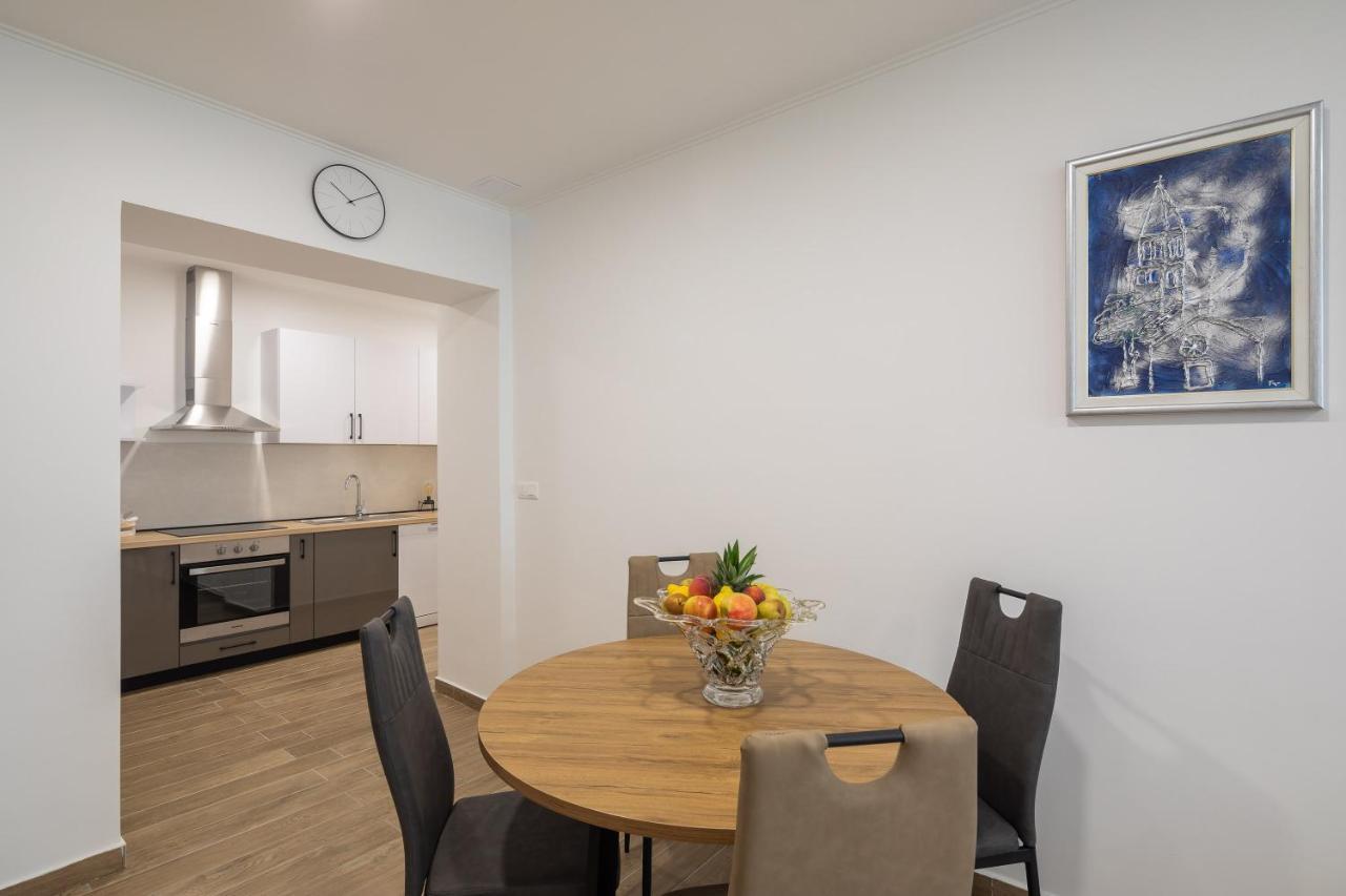 Direct Beach Apartments イェセニツェ エクステリア 写真
