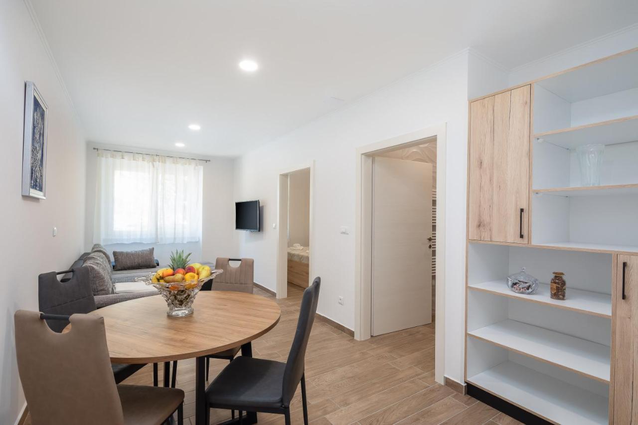 Direct Beach Apartments イェセニツェ エクステリア 写真