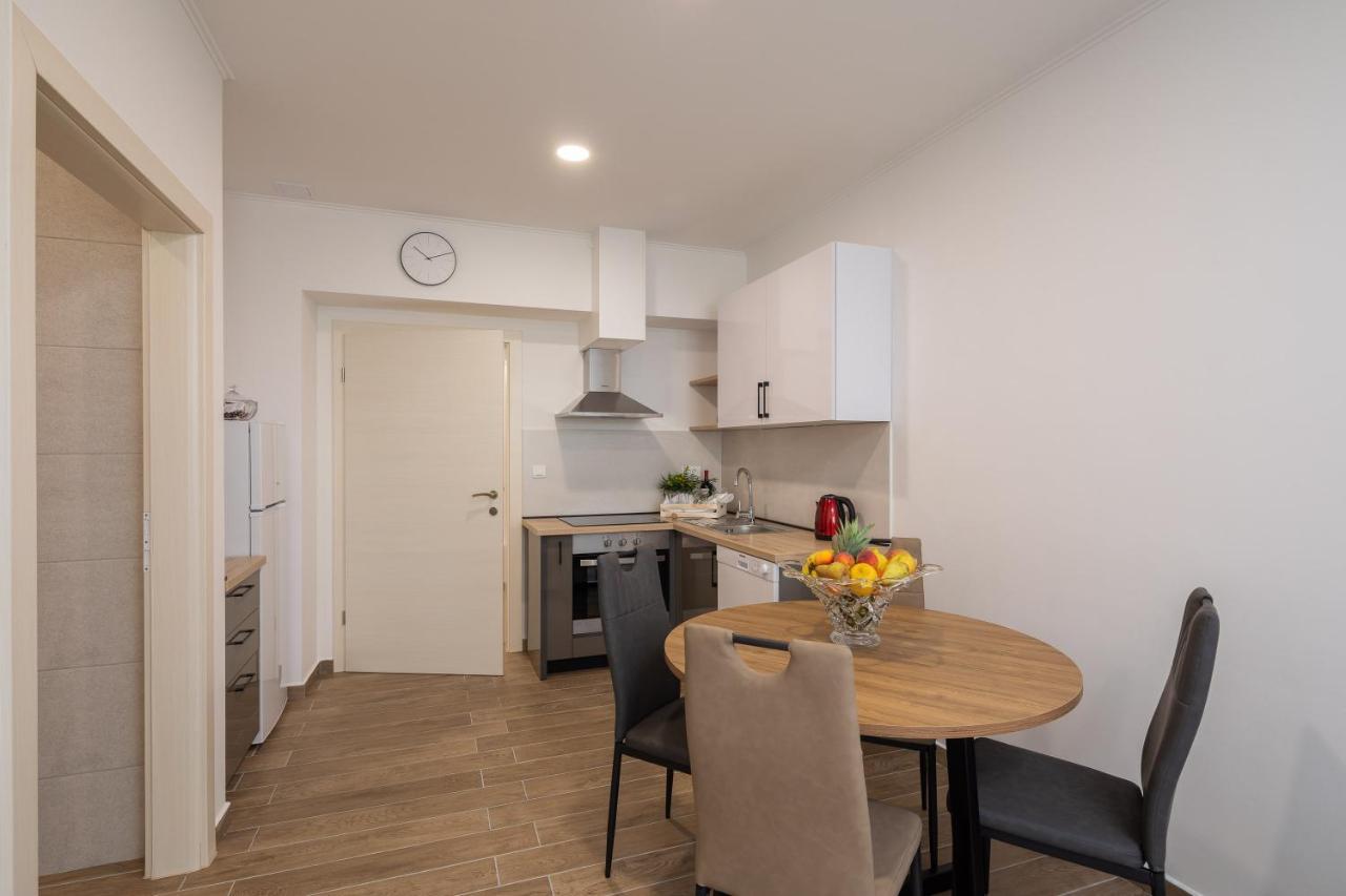 Direct Beach Apartments イェセニツェ エクステリア 写真