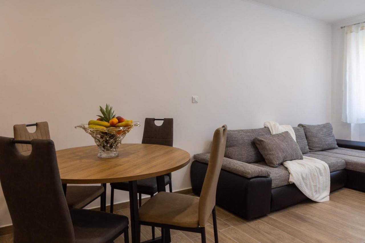 Direct Beach Apartments イェセニツェ エクステリア 写真